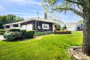 131 Oceanview Rd, East Rockaway, NY 11518 - Photo 3