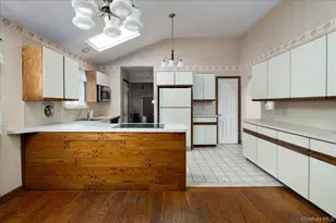 131 Oceanview Rd, East Rockaway, NY 11518 - Photo 11