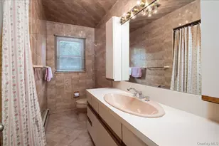 131 Oceanview Rd, East Rockaway, NY 11518 - Photo 17