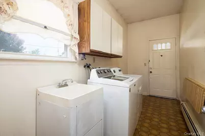 131 Oceanview Road, East Rockaway, NY 11518 - Photo 13