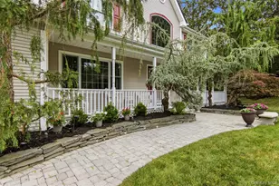 151 Gnarled Hollow Rd, East Setauket, NY 11733 - Photo 3