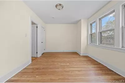 10257 189th Street, Hollis, NY 11423 - Photo 15