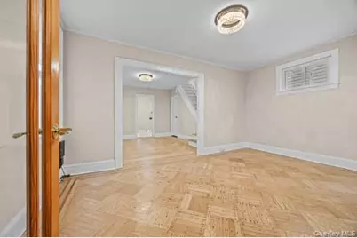 10257 189th Street, Hollis, NY 11423 - Photo 9