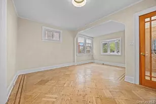 102-57 189th St, Hollis, NY 11423 - Photo 7