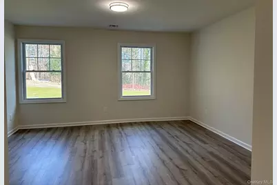 125 W Main Street, Kings Park, NY 11754 - Photo 37