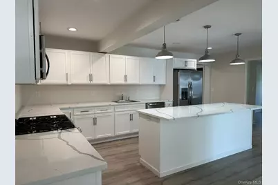 125 W Main Street, Kings Park, NY 11754 - Photo 35