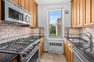 629 Kappock St, Bronx, NY 10463 - Photo 13