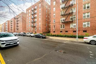 2080 Barnes Ave, Bronx, NY 10462 - Photo 31