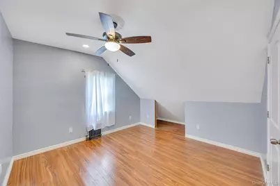 178 Warwick Road, Elmont, NY 11003 - Photo 15