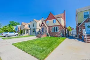 151-46 10th Ave, Whitestone, NY 11357 - Photo 3