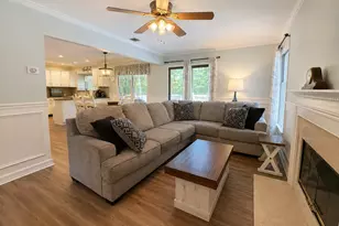 3 Woodhollow Ct, Medford, NY 11763 - Photo 9