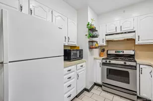11 Park Ave, New Rochelle, NY 10805 - Photo 9
