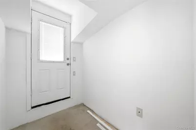 4 Flint Road, Amityville, NY 11701 - Photo 21
