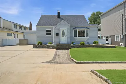 4 Flint Road, Amityville, NY 11701 - Photo 3