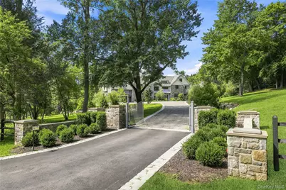 2 Barry Court, Katonah, NY 10536 - Photo 1