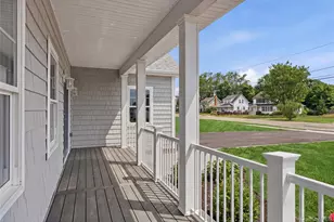 152 Jayne Ave, Patchogue, NY 11772 - Photo 5