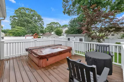 1812 Gormley Avenue, Merrick, NY 11566 - Photo 29