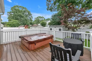 1812 Gormley Ave, Merrick, NY 11566 - Photo 29