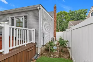 1812 Gormley Ave, Merrick, NY 11566 - Photo 33