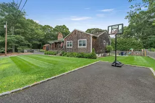 10 7th St, East Hampton, NY 11937 - Photo 3