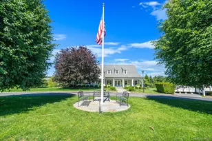 5 Green Ash St, Calverton, NY 11933 - Photo 39