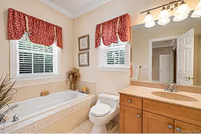 5 Green Ash Street, Calverton, NY 11933 - Photo 25