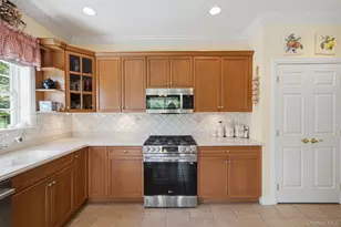 5 Green Ash St, Calverton, NY 11933 - Photo 19