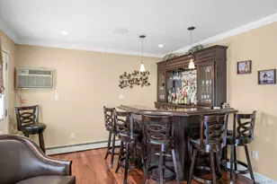 135 Southern Pkwy, Plainview, NY 11803 - Photo 11