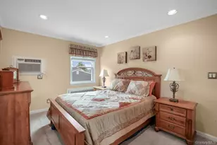 135 Southern Pkwy, Plainview, NY 11803 - Photo 15