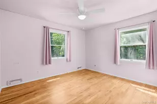 208 Wood Hampton Dr, White Plains, NY 10603 - Photo 15