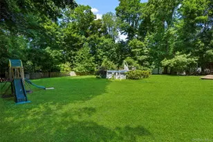 208 Wood Hampton Dr, White Plains, NY 10603 - Photo 31