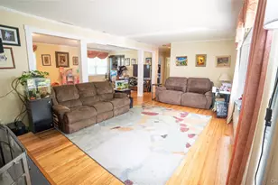 208 Wood Hampton Dr, White Plains, NY 10603 - Photo 11