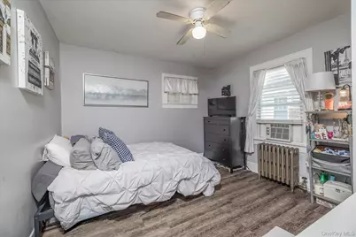 43 Devon Street, Malverne, NY 11565 - Photo 11