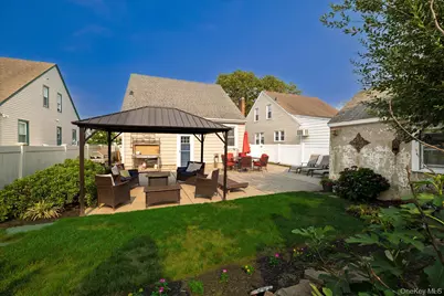 43 Devon Street, Malverne, NY 11565 - Photo 19