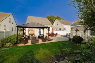 43 Devon St, Malverne, NY 11565 - Photo 19