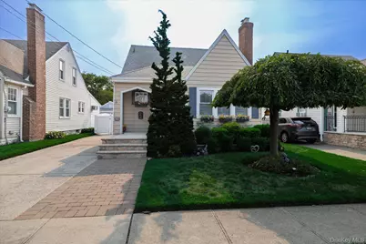 43 Devon Street, Malverne, NY 11565 - Photo 1