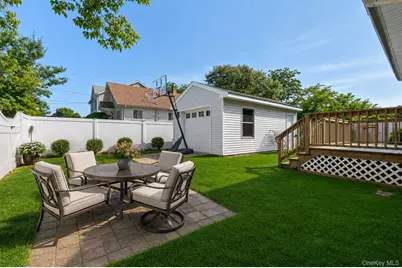 16 Marlboro Place, Bellmore, NY 11710 - Photo 15