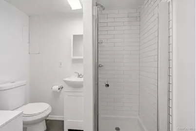 16 Marlboro Place, Bellmore, NY 11710 - Photo 11
