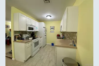 274 Berwick Court #C, Ridge, NY 11961 - Photo 5