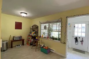 274 Berwick Ct, Ridge, NY 11961 - Photo 9