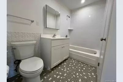 165 Manorhaven Boulevard #C, Port Washington, NY 11050 - Photo 15