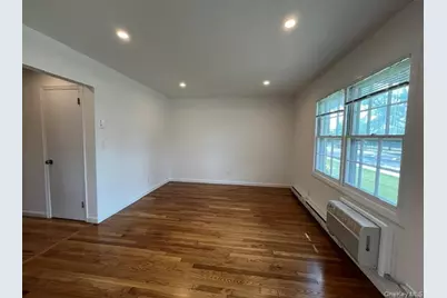 165 Manorhaven Boulevard #C, Port Washington, NY 11050 - Photo 5