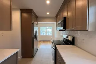 165 Manorhaven Blvd, Port Washington, NY 11050 - Photo 9
