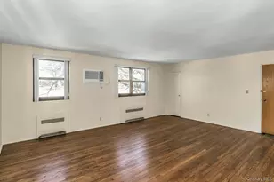 21-47 Utopia Pkwy, Whitestone, NY 11357 - Photo 5