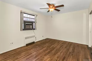 21-47 Utopia Pkwy, Whitestone, NY 11357 - Photo 9