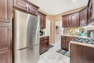 133-62 243rd St, Rosedale, NY 11422 - Photo 5