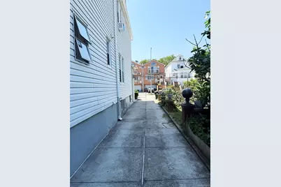 67-27 52nd Avenue, Maspeth, NY 11378 - Photo 5