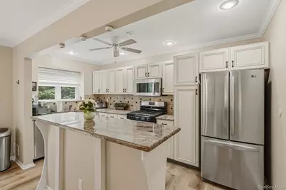 20 Milford Court, Nanuet, NY 10954 - Photo 9