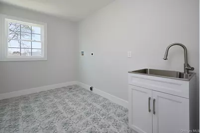 104 Maeder Avenue, Merrick, NY 11566 - Photo 11