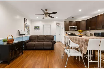 960 E 221st Street, Bronx, NY 10469 - Photo 7